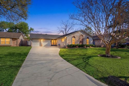 9626 Colleen Rd, Houston, TX, 77080-1225 | Card Image