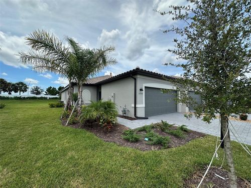 15736 Sunny Day Dr, BRADENTON, FL, 34211-1484 | Card Image