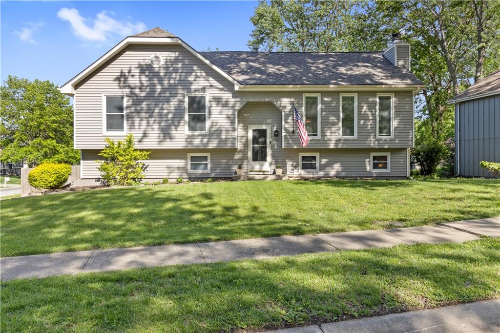 12801 S Seminole Drive, For Sale in Olathe Zoocasa