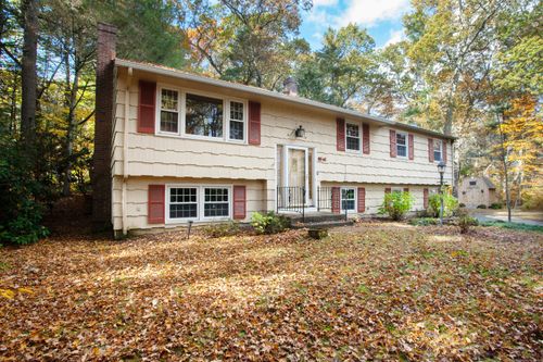 51 Pine Glen Rd, Simsbury, CT, 06070-2741 | Card Image