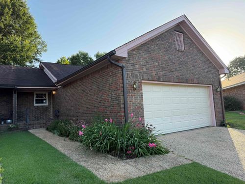 211 Allen Ct, Florence, AL, 35630 | Card Image