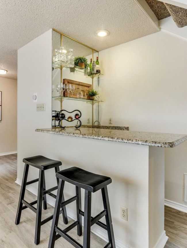 APT-176 - 541 Ranch Trl, Condo with 2 bedrooms, 2 bathrooms and null parking in Irving TX | Image 16