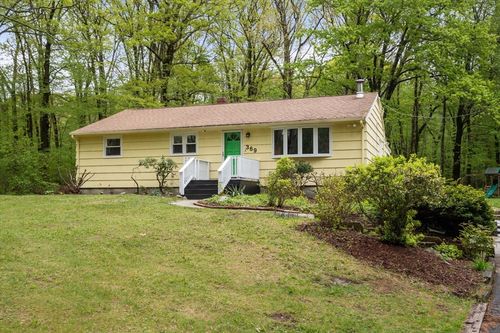 369 Central Tpke, Sutton, MA, 01590-2325 | Card Image
