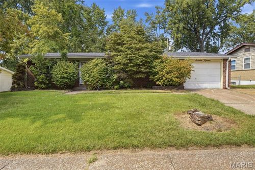 1615 Trotter Way, Florissant, MO, 63033-2517 | Card Image