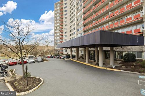 904-5340 Holmes Run Pkwy, ALEXANDRIA, VA, 22304-2821 | Card Image