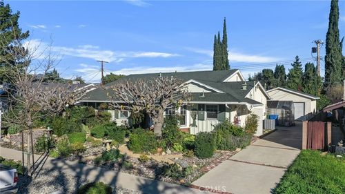 9950 Delco Ave, Chatsworth, CA, 91311-3927 | Card Image