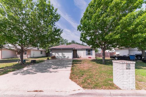 3005 Tyler Ln, Taylor, TX, 76574-5354 | Card Image