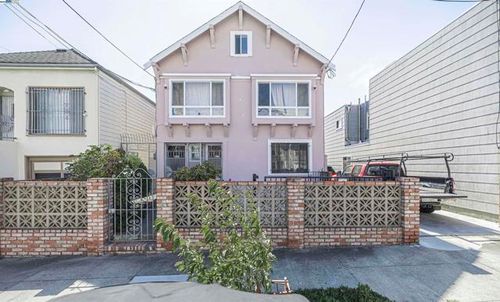 207 Wayland St, San Francisco, CA, 94134-1727 | Card Image