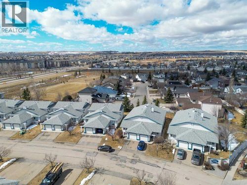 22-33 Stonegate Dr Nw, Airdrie, AB, T4B2V9 | Card Image