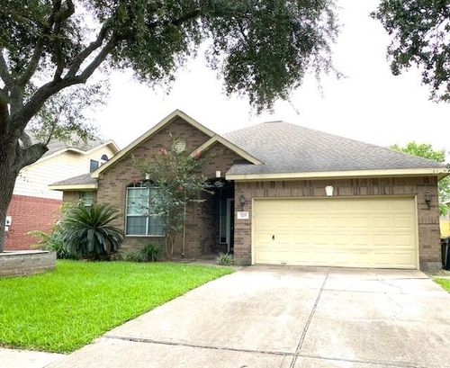 3215 Worthington Dr, Pearland, TX, 77584-7757 | Card Image