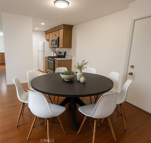 j206-5460 White Oak Ave, Encino, CA, 91316-3830 | Card Image