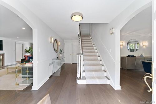 66 Secor Rd, Scarsdale, NY, 10583-7228 | Card Image