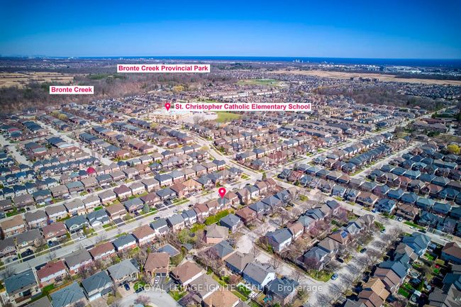 2390 Orchard Rd, House other with 3 bedrooms, 3 bathrooms and 1 parking in Burlington ON | Image 4