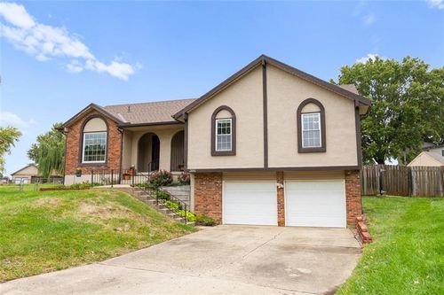 2840 S 54th Ter, Kansas City, KS, 66106-3220 | Card Image