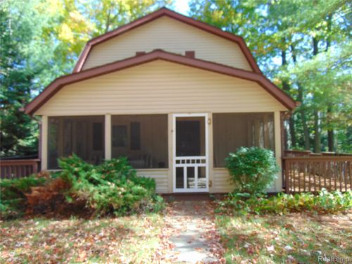 1649 Maple Point Rd, Beaverton, MI, 48612-9493 | Card Image