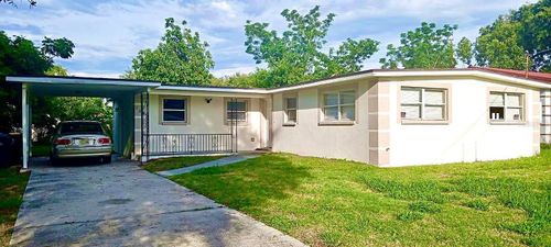 108 Edgewater Dr, WINTER HAVEN, FL, 33881-9611 | Card Image