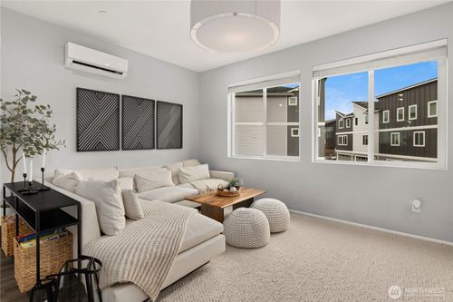 22962 Se Cherry St, Black Diamond, WA, 98010-5084 | Card Image