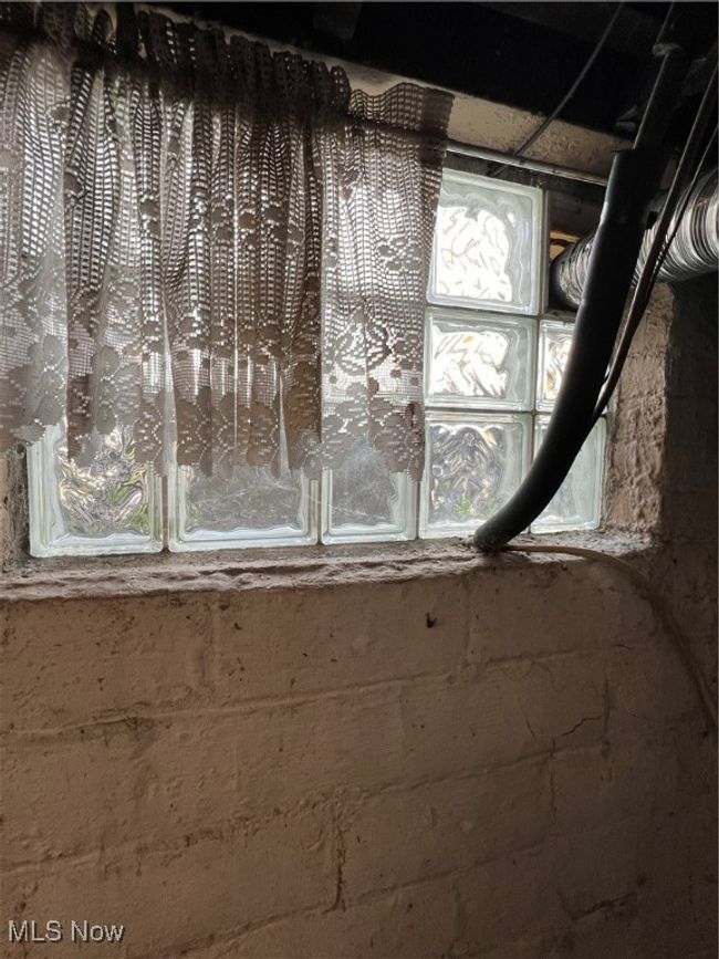 View of interior details | Image 15