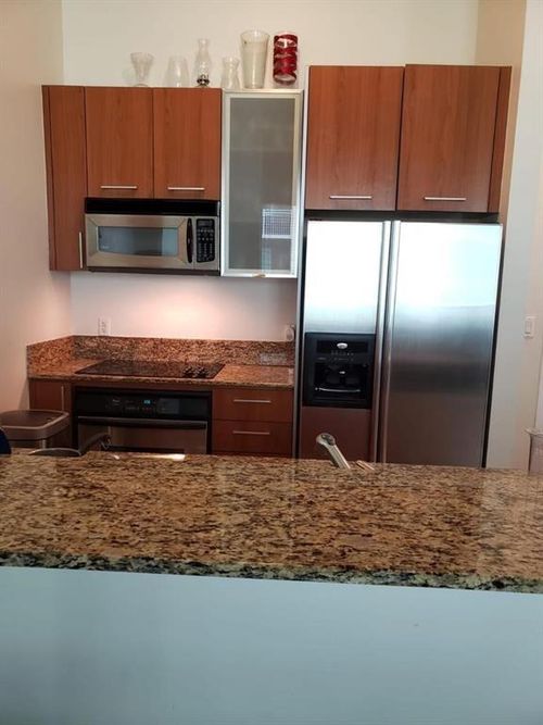apt-305-9066 Sw 73rd Ct, Pinecrest, FL, 33156-2966 | Card Image