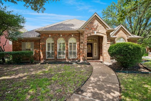 6853 Colonnade Dr, Plano, TX, 75024-6319 | Card Image