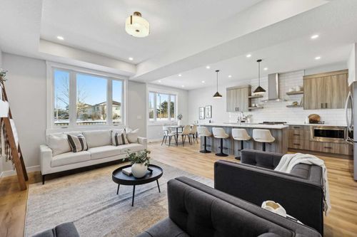 30 Clover St, Beiseker, AB, T0M | Card Image