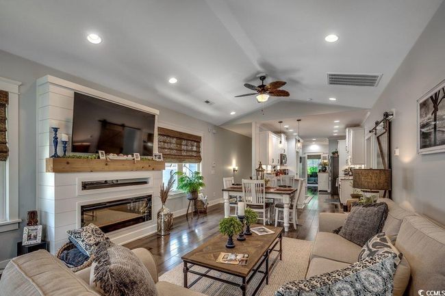 1737 24 Th Ave N, House other with 3 bedrooms, 3 bathrooms and 8 parking in North Myrtle Beach SC | Image 9