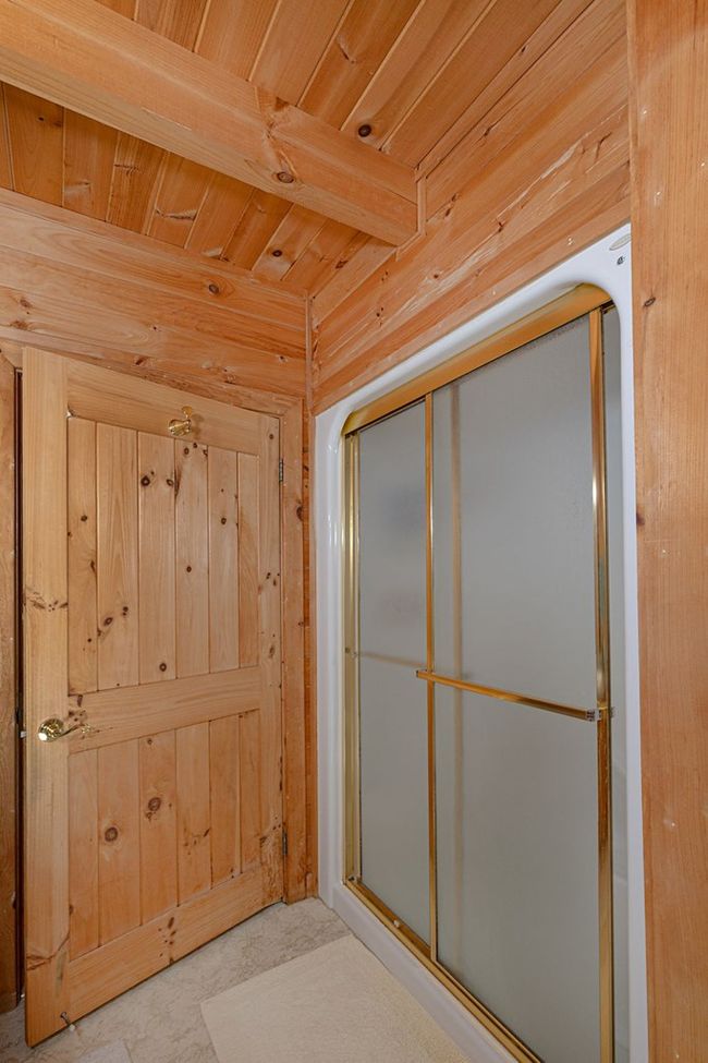 STEAM Shower in Primary Bath | Image 29