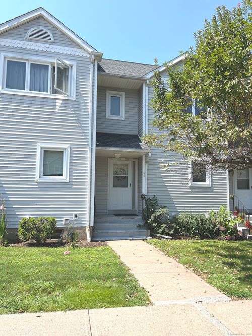 44-44 Oak Ridge Dr, Windsor Locks, CT, 06096-2665 | Card Image