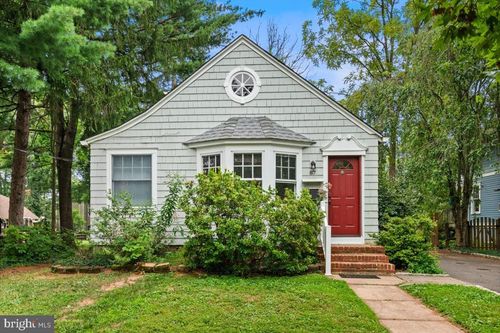 87 W Prospect St, HOPEWELL, NJ, 08525-1909 | Card Image