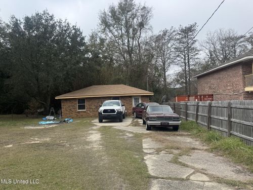 1521 43rd Ave, Gulfport, MS, 39501-3706 | Card Image