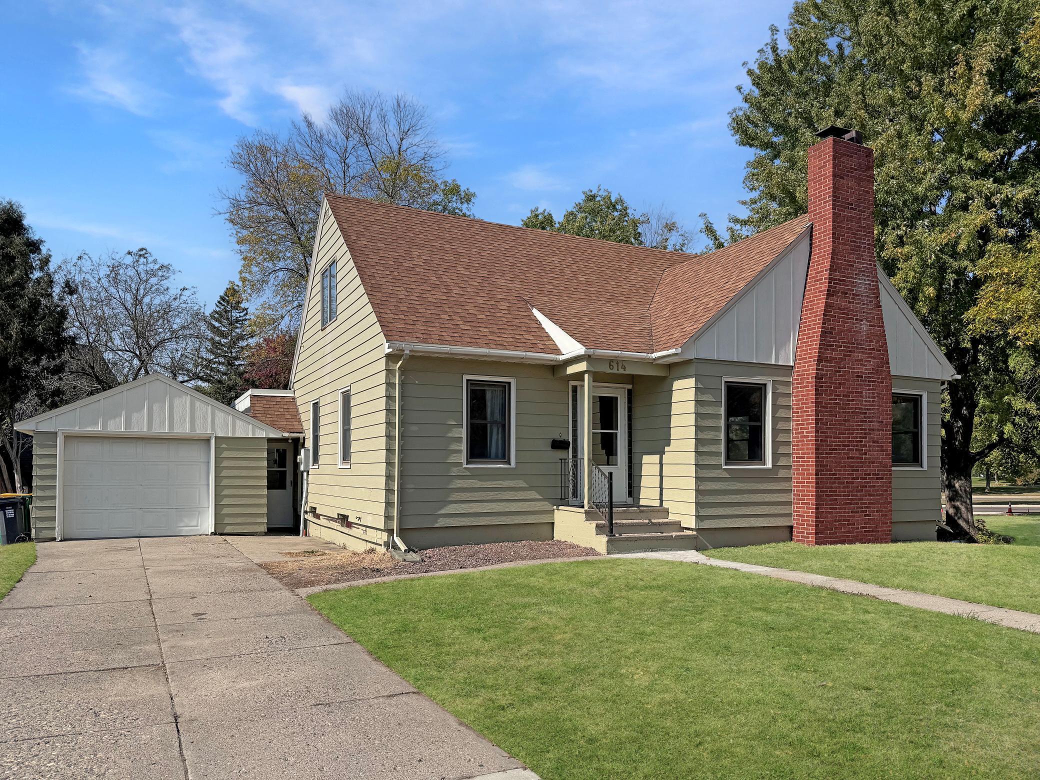 4th St, Marshall, MN 56258