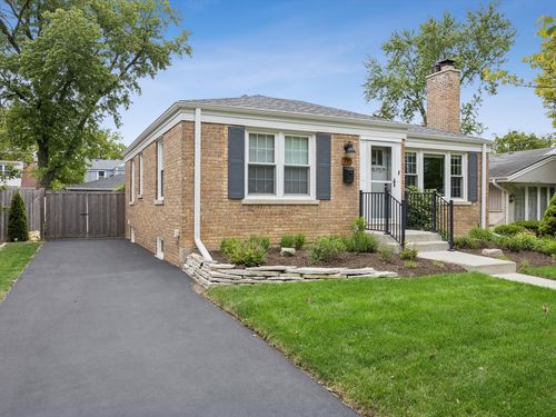 715 Forest Rd, La Grange Park, IL, 60526-1539 | Card Image