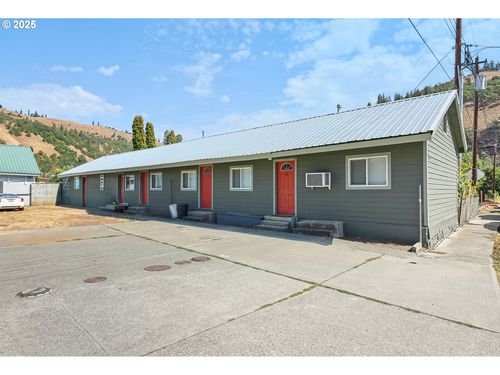 101 N Main St, Klickitat, WA, 98628-9198 | Card Image