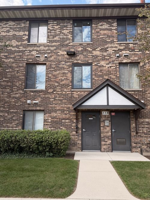 27-113 Gregory St, Aurora, IL, 60504-4133 | Card Image