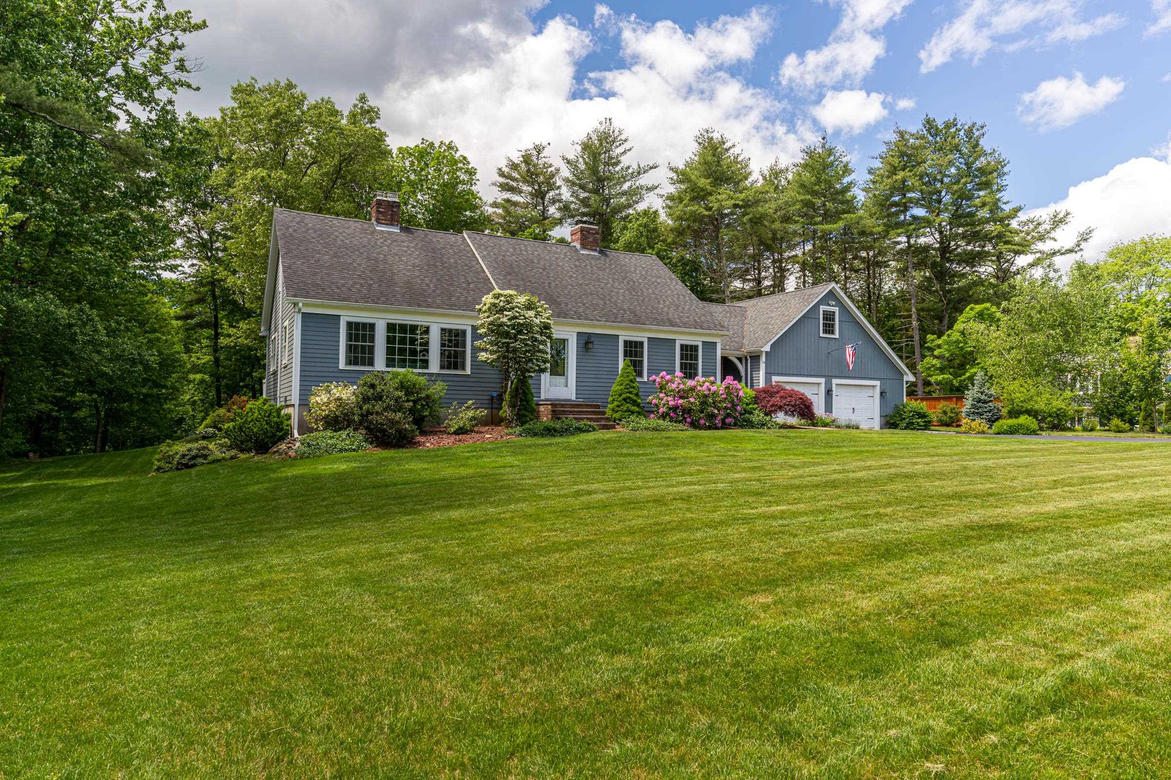 Sherry Ln, Hampstead, NH 03841