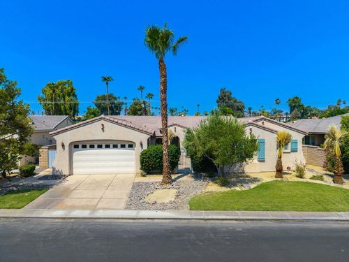 43501 Parkway Esplanade W, La Quinta, CA, 92253-4096 | Card Image