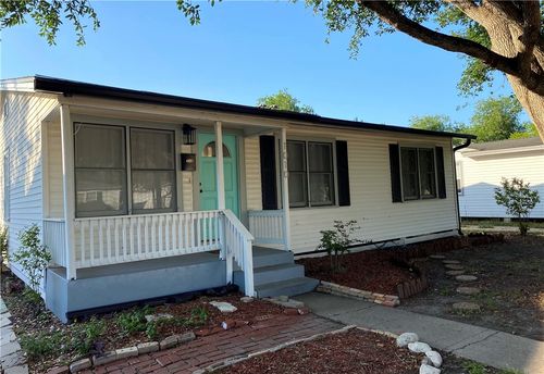1010 Deforrest St, Corpus Christi, TX, 78404-2739 | Card Image
