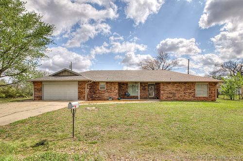 238 Meadowlark Pl, Bartlesville, OK, 74006-1810 | Card Image