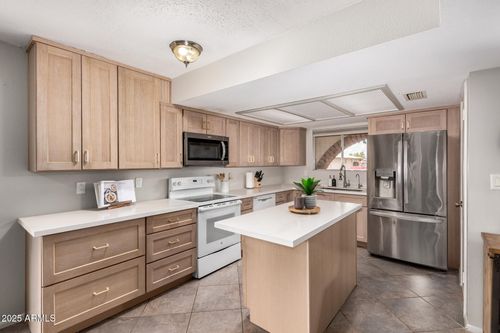 1551 E Florian Cir, Mesa, AZ, 85204-5149 | Card Image