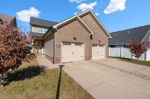 6563 &amp; 6565 Night Horse Circle, Bowling Green, KY, 42101 | Card Image