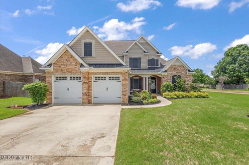 3273 Devonshire Cv S, Southaven, MS, 38672-8578 | Card Image