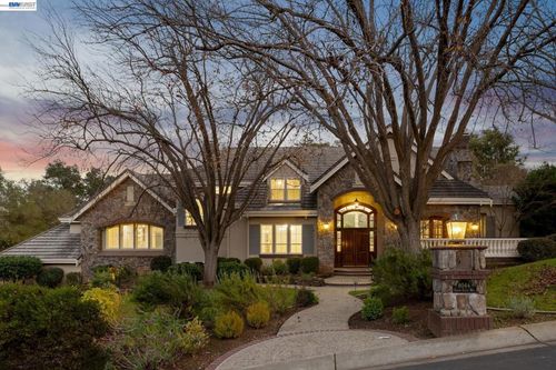 8044 Golden Eagle Way, Pleasanton, CA, 94588-3119 | Card Image
