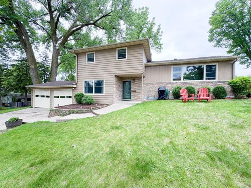 906 S Whitford St, Fergus Falls, MN, 56537-3521 | Card Image