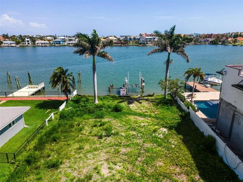 17043 Dolphin Dr, NORTH REDINGTON BEACH, FL, 33708-1316 | Card Image