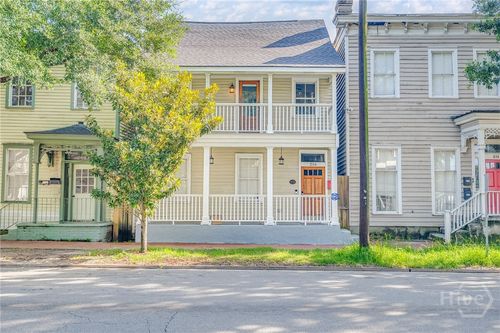 216 W Henry St, savannah, GA, 31401-6723 | Card Image