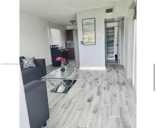 apt-5-715 Nw 7th Ave, Hallandale Beach, FL, 33009-2245 | Card Image