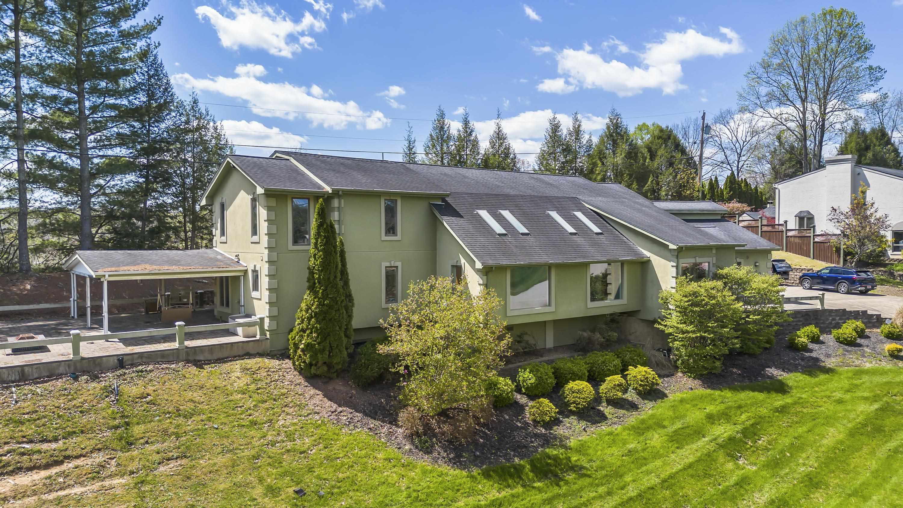 Residential in Russell 3
