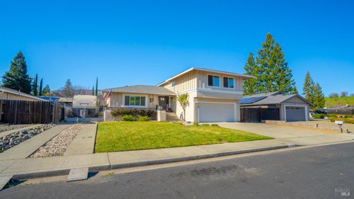 328 N Alamo Drive, Vacaville, CA, 95688 | Card Image
