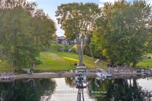 44 Lacroix Bay Rd, Westmeath, ON, K0J2L0 | Card Image