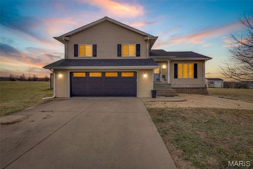 103 Sunset Ct, Farmington, MO, 63640-2133 | Card Image